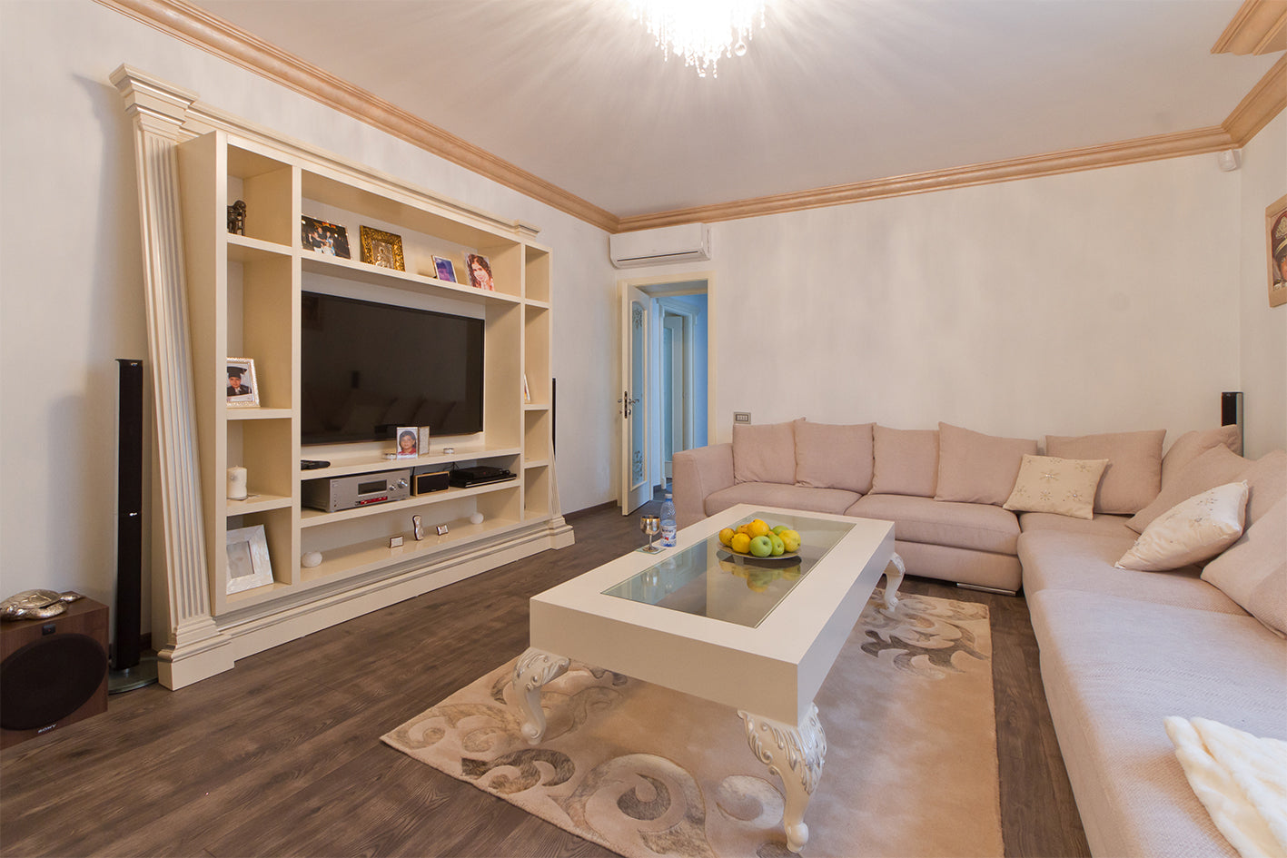 Mobilier living la comandă