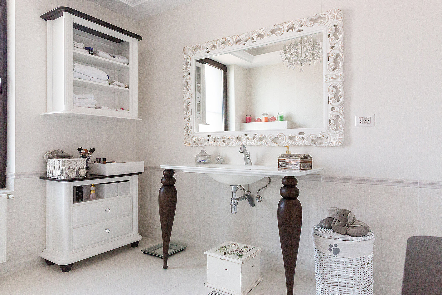 Mobilier Baie și Organizare la comandă