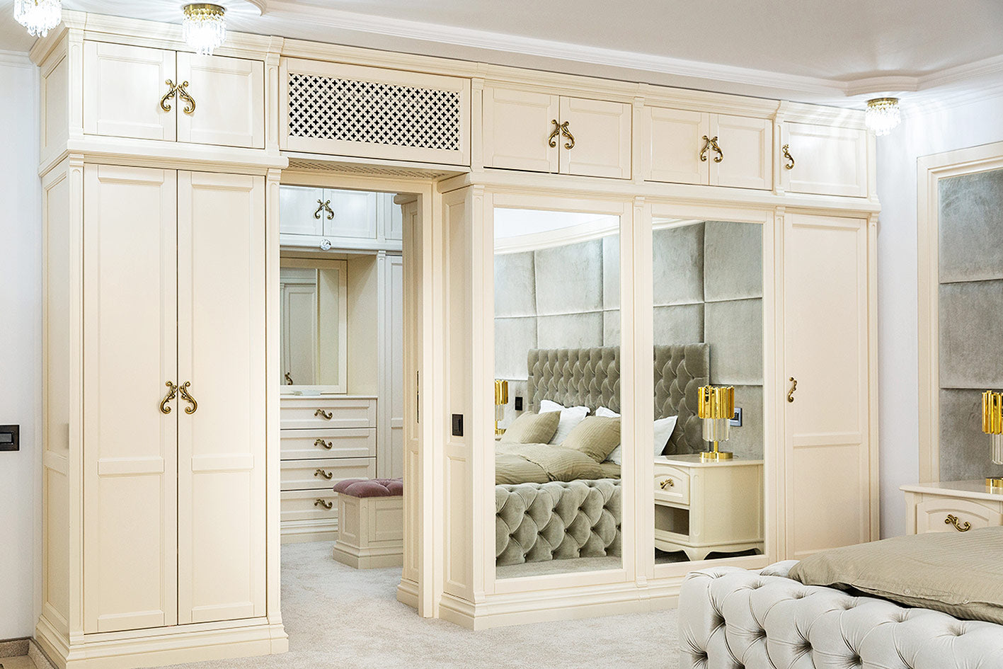 Dulap și dressing din lemn masiv la comandă