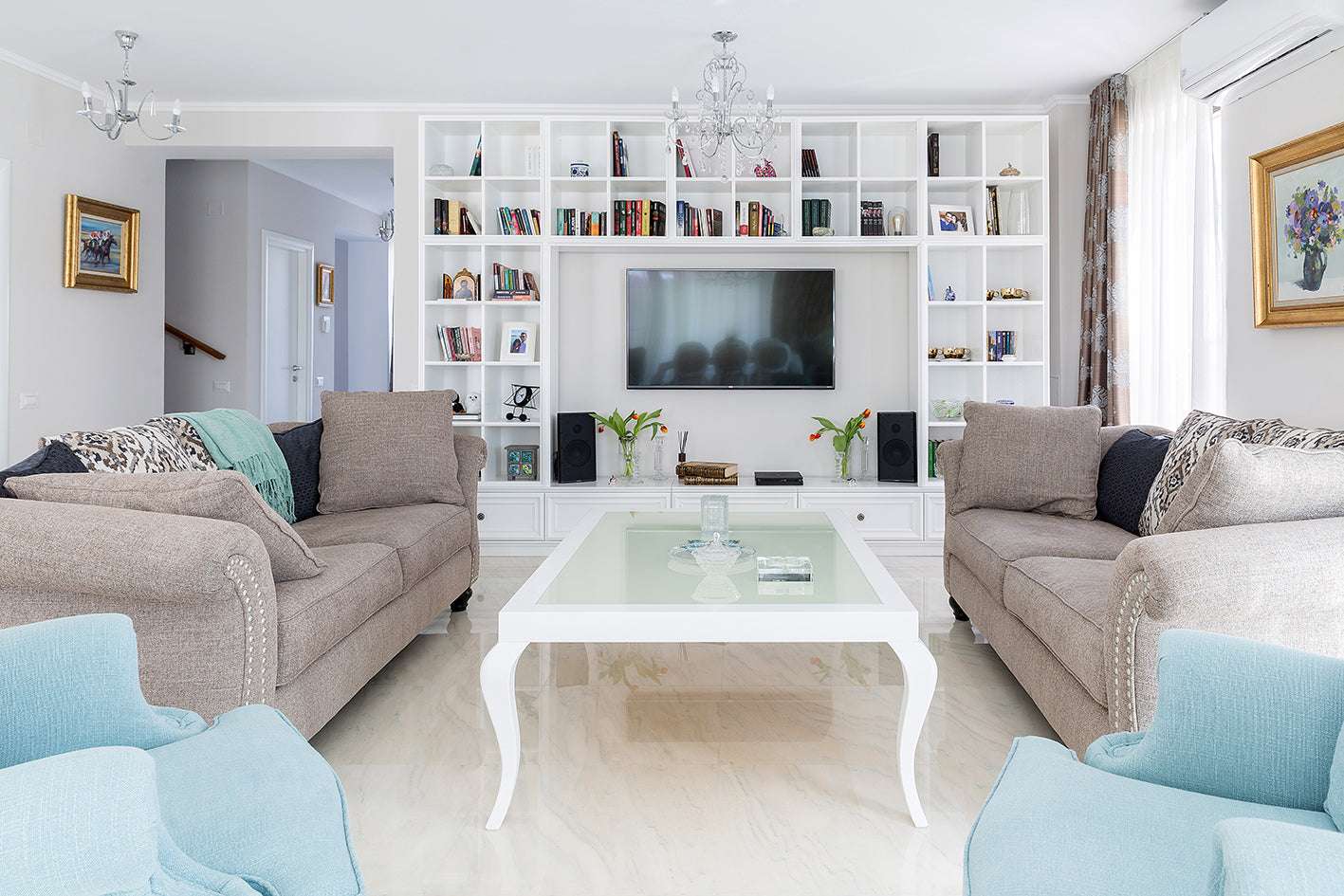 Mobilier living la comandă