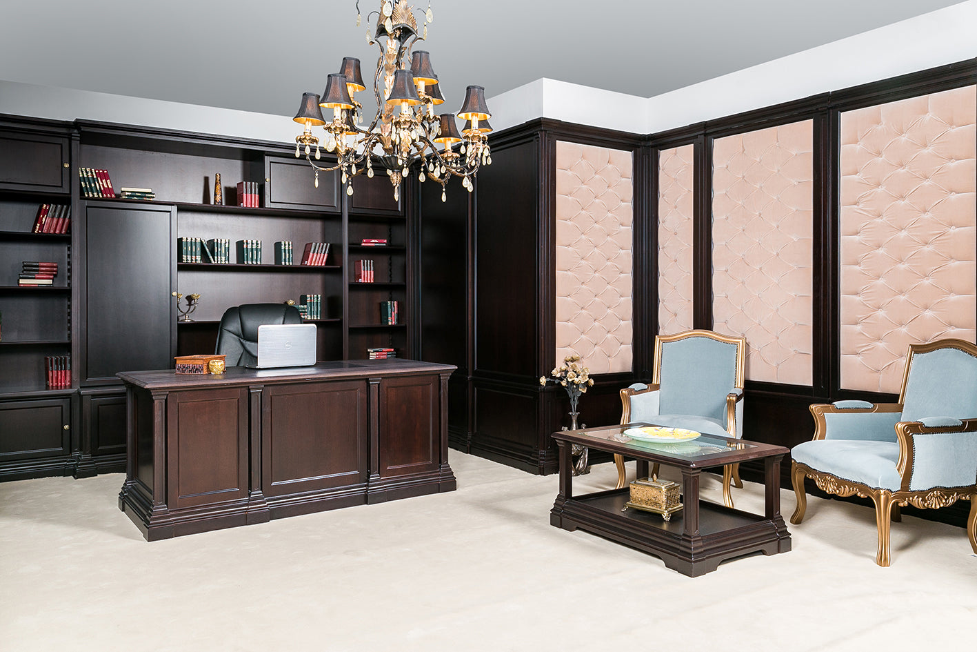 Mobilier de birou din lemn masiv la comandă