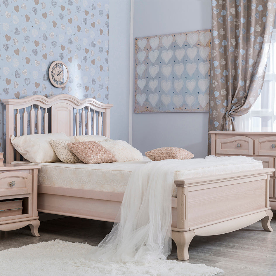 Pătuț Convertibil Cleopatra cu Baluștri din Lemn Masiv