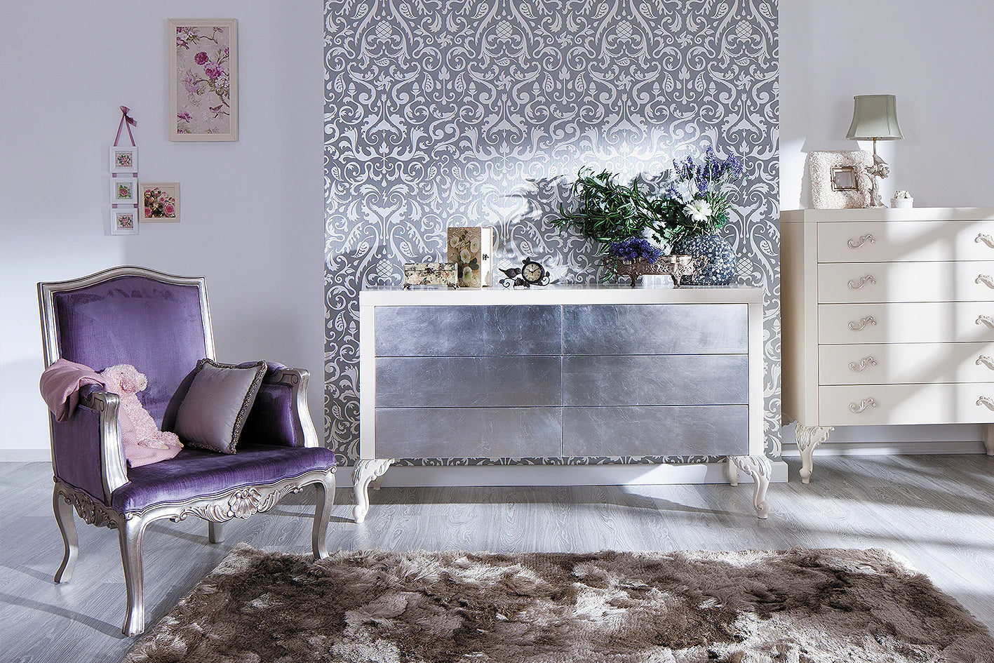 Canapele și fotolii la comandă