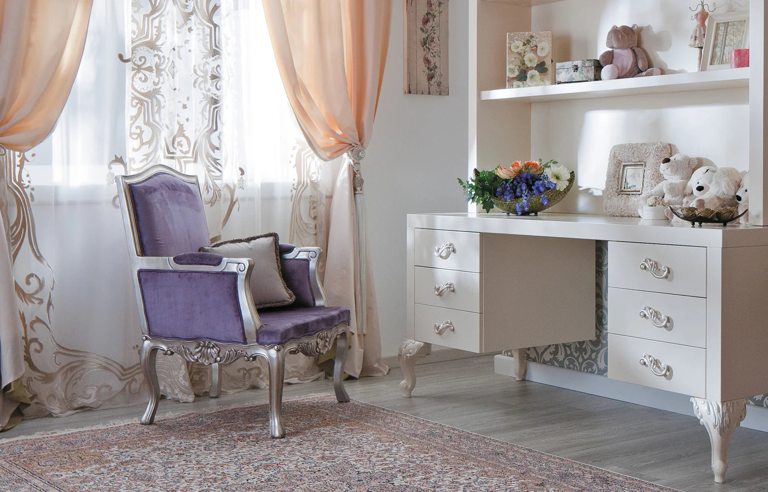 Canapele și fotolii la comandă