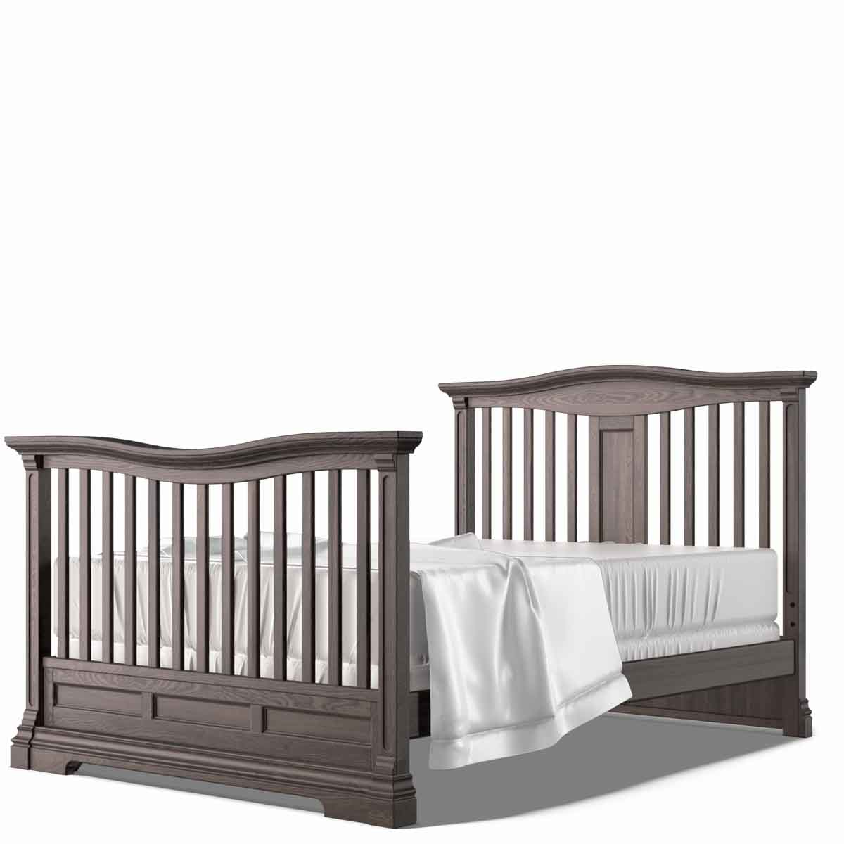 Pătuț Convertibil Imperio din Lemn Masiv cu Baluștri