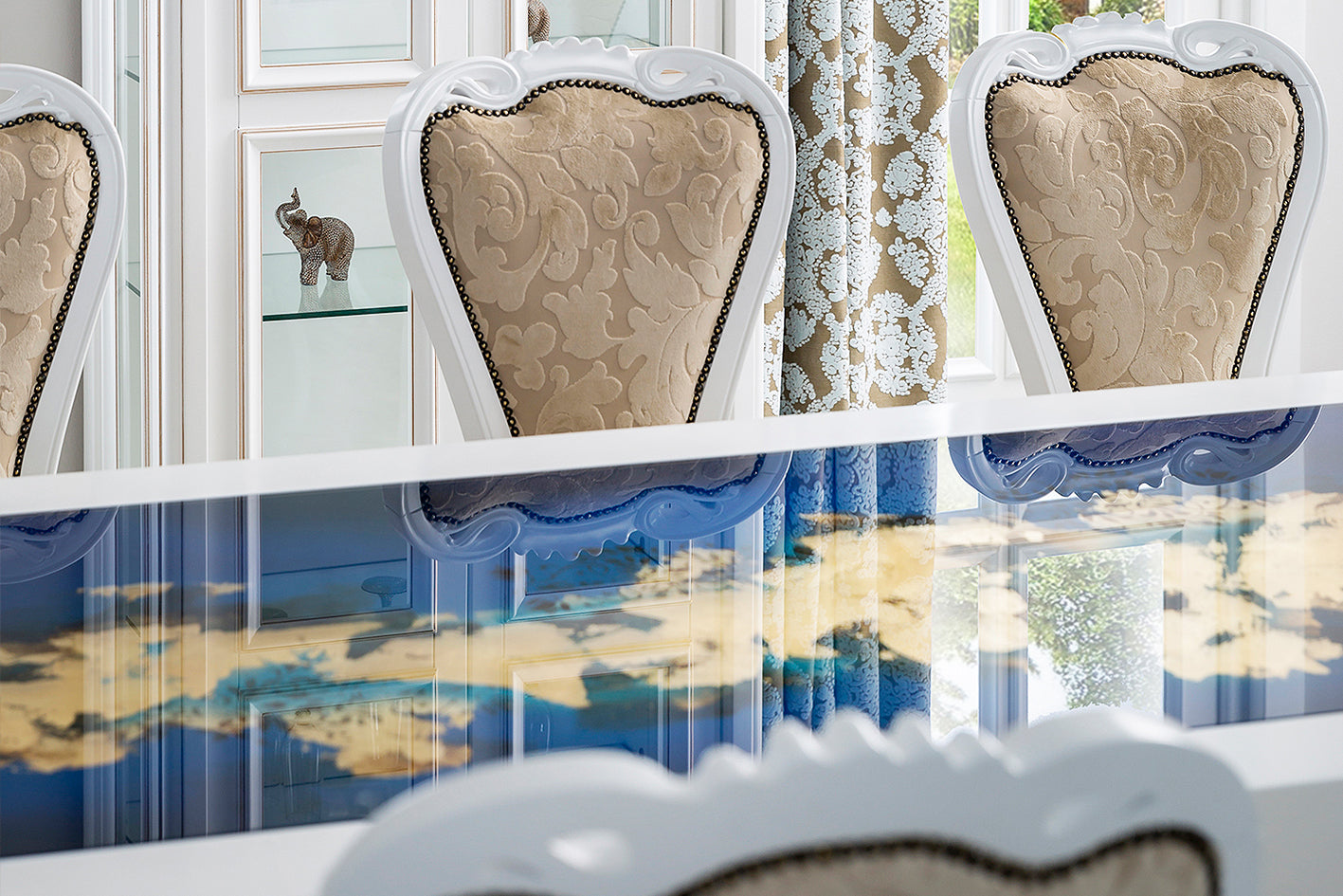 Mobilier dining din lemn masiv la comandă