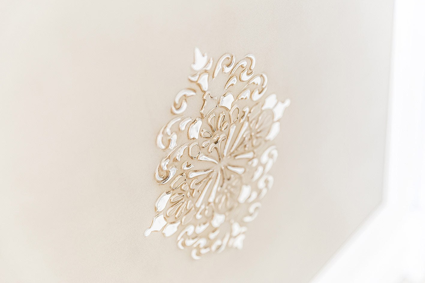 Mobilă de bucătărie din lemn masiv la comandă